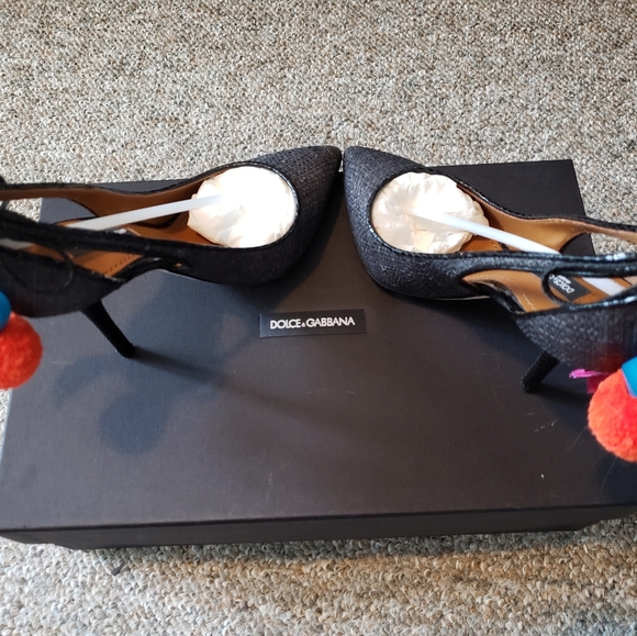 Authentic Dolce & Gabbana straw tassel Pom pom pumps - Picture 8 of 9